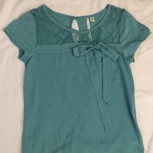 🌼 3/$15 🌼 Like New Lauren Conrad S Lace and bow